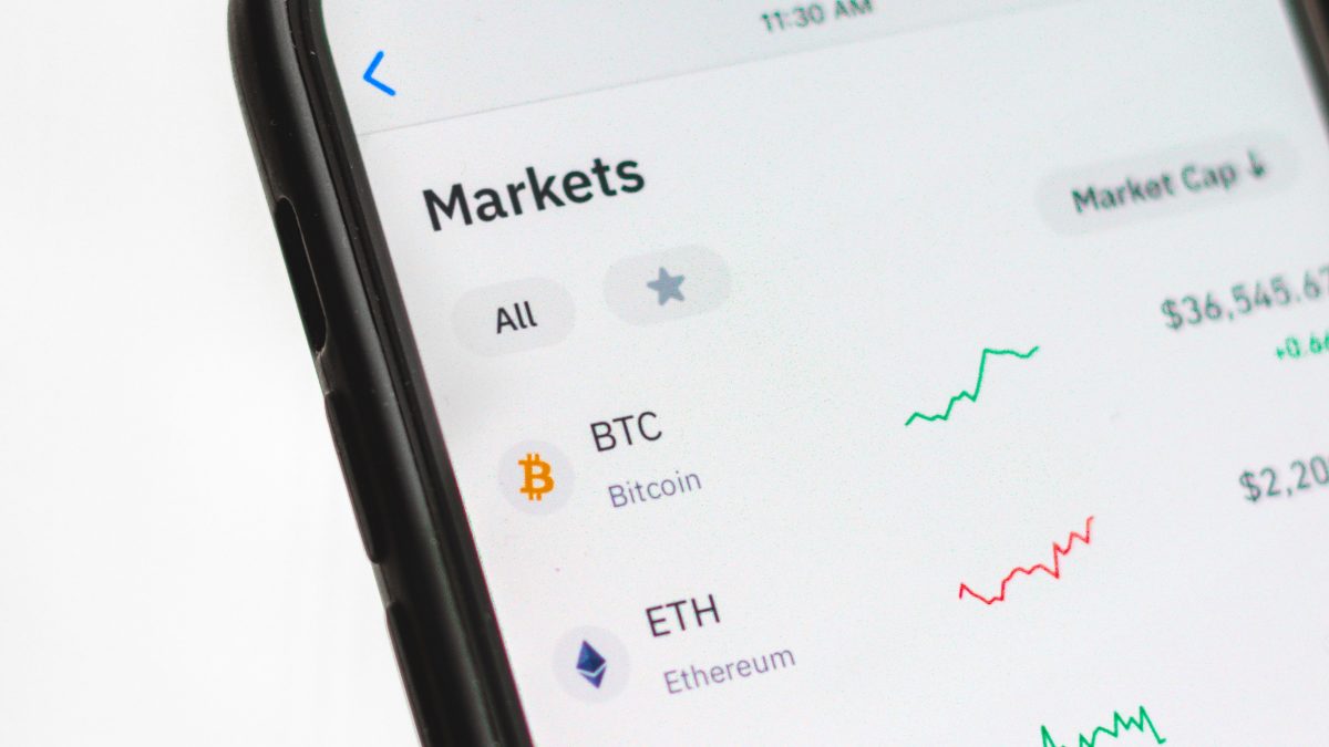 How Can You Mine Cryptocurrencies on Your Smartphone?